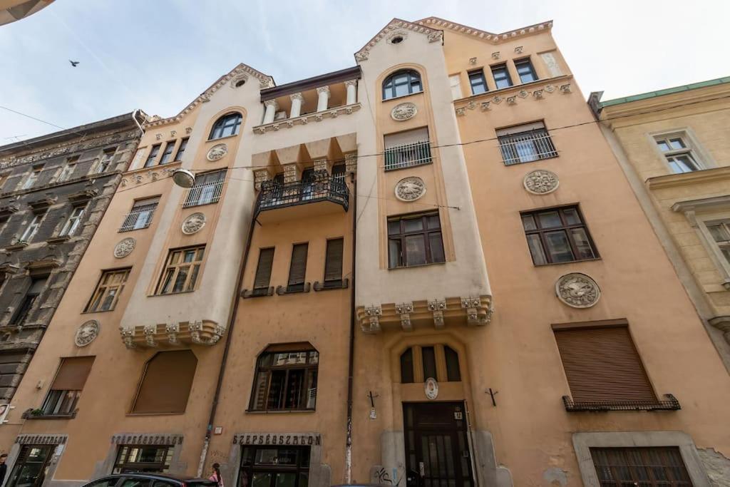 Art Nouveau Apartment ブダペスト エクステリア 写真